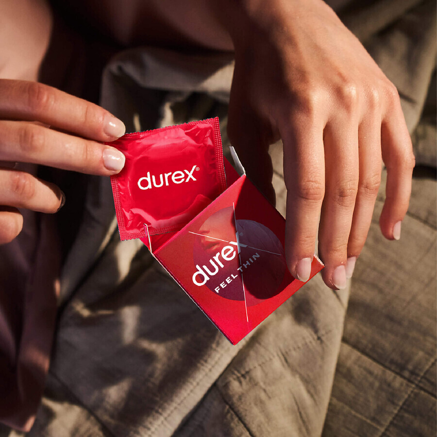 Durex Feel Thin Classic, Kondome mit mehr Gleitmittel, dünn, 12 Stück