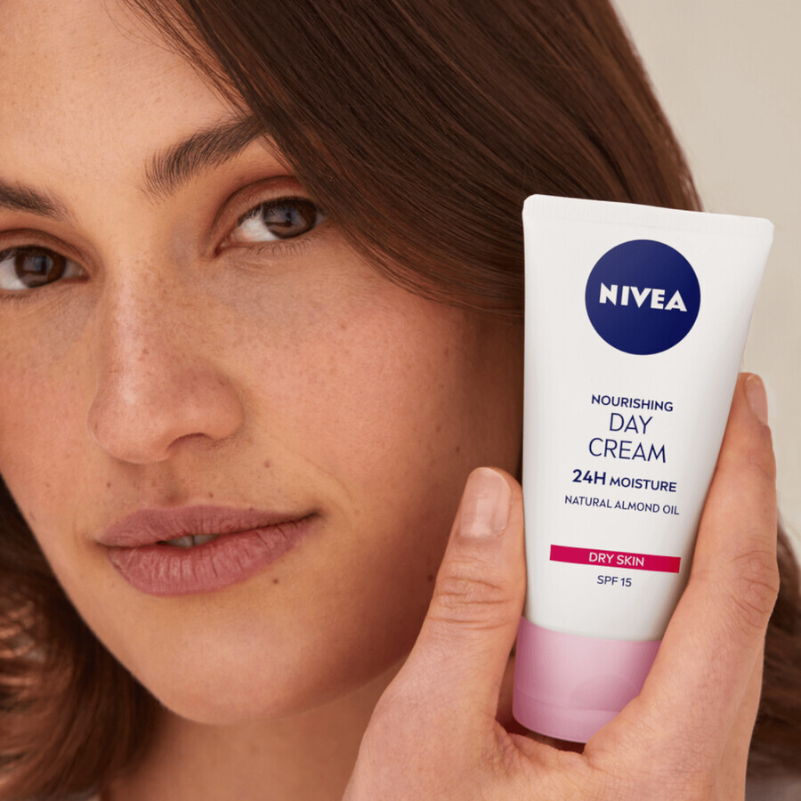 Nivea 24h Crema de día hidratante y nutritiva, piel seca y sensible, 50 ml