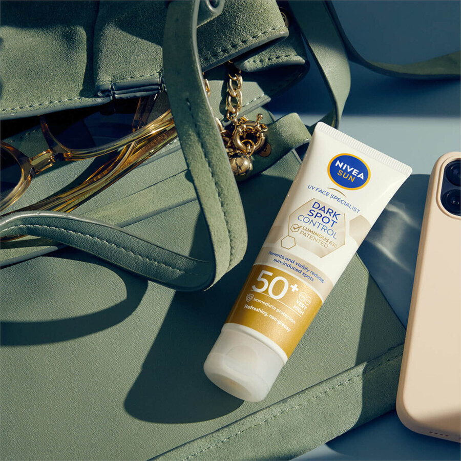 Set Nivea Sun Luminous 630, fluido facial refrescante con protección solar, FPS 50+, 50 ml + loción solar caroteno, FPS 6, 200 ml + bolsa mochila de regalo