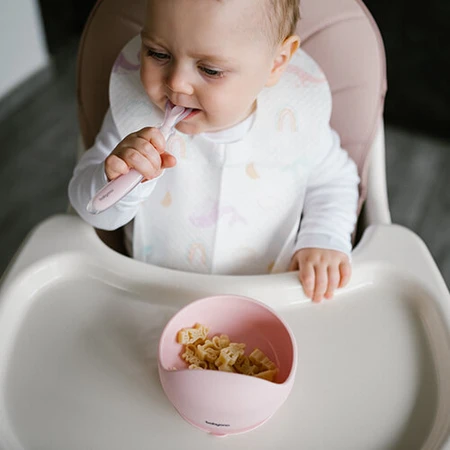 BabyOno, siliconen beker met zuignap, roze, vanaf 6 maanden, 1 st.