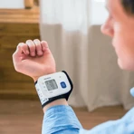 Omron RS1, wrist blood pressure monitor