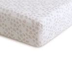BabyMatex, mousseline deken met elastiek 60 cm x 120 cm, mousseline dessin, wit met roosjes