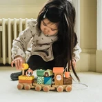 Holzeisenbahn mit Formen und Tieren, Orange Tree Toys