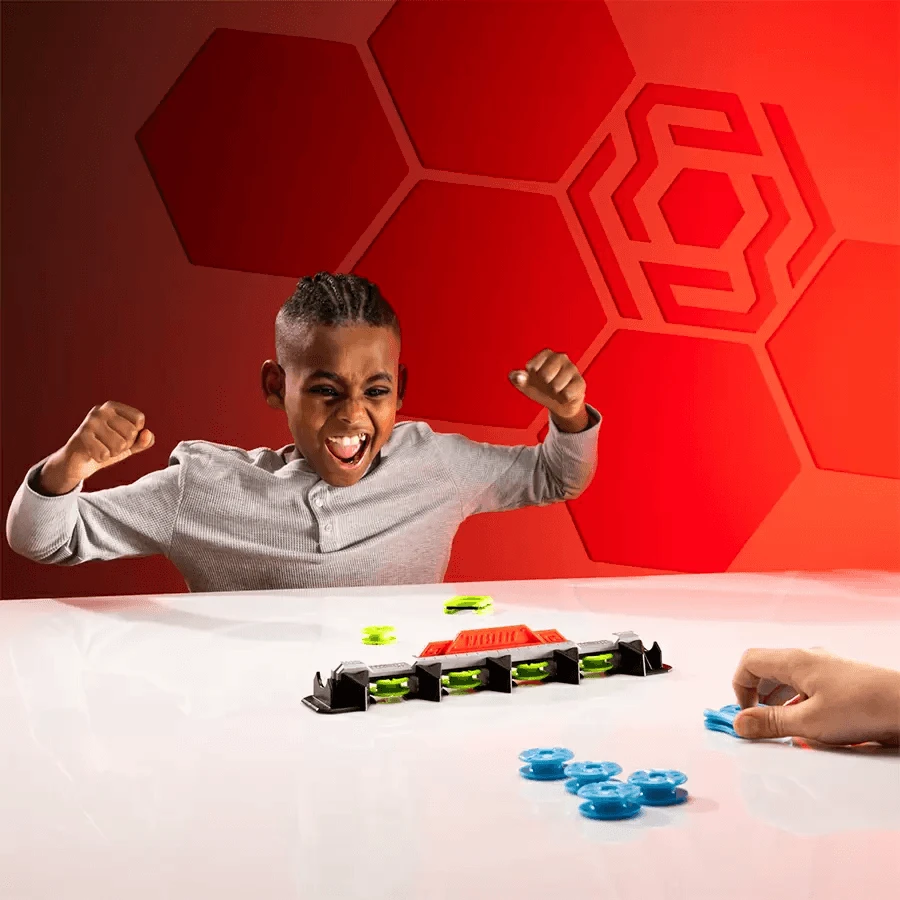 Magshuto - Gioco di lancio di magneti Knockout Rail