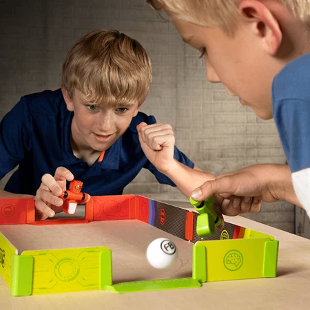Foosbots - Wettbewerbsset mit Stadion- und Fußballrobotern
