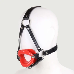 O-ring knevel met siliconen lippen en kaakriem - Rood