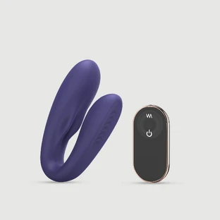 Vibrator de cuplu cu telecomandă din silicon Premium Match Up - albastru