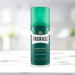Proraso for All Beards – Erfrischender und belebender Rasierschaum mit Eukalyptusöl und Menthol, 100 ml