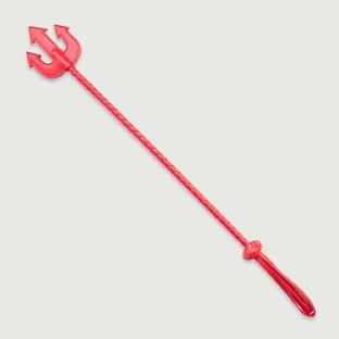 „Devil’s Trident“ Ledergerte, 67 cm – Rot